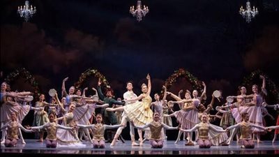 مواهب الأوبرا تقدم عرض 