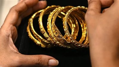 ضبط صاحب مصنع مشغولات ذهبية لتقليده أختام مصلحة الدمغة للتهرب من الضرائب 