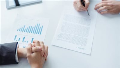 النقل الدولي واللوجيستيات: ما زلنا نعاني من فتح الاعتمادات المستندية.. وطوابير المستوردين تنتظر دورها أمام البنوك.. والشعبة تشيد بقرار المالية