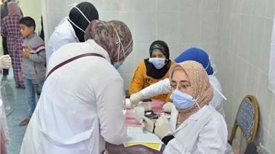  الجيزة توقع الكشف بالمجان على أهالي أم دينار 