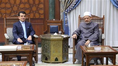 الطيب: محاولات القضاء على الشرق ثقافيا تبدأ من زعزعة اللغة العربية في مجتمعاتنا 