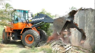 إزالة 15 حالة تعدٍ على أملاك الدولة ضمن الموجة الـ٢٠ بدمياط 