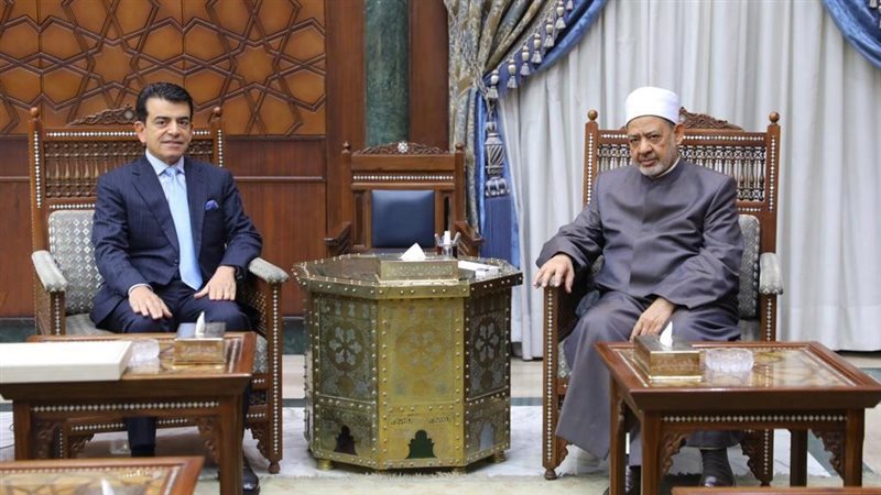 الدكتور أحمد الطيب
