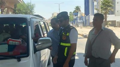 ضبط 33 سيارة سرفيس غير ملتزمة بالأجرة وخط السير بالهرم والطريق الزراعي 