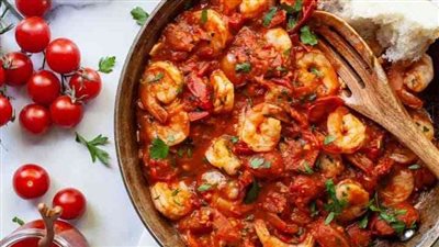 طريقة عمل طاجن السي فود بالطماطم | فيديو