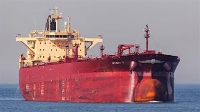 متحدث قناة السويس يكشف كواليس جنوح سفينة بالمجرى الملاحي | فيديو