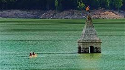 الجفاف فى إسبانيا يكشف عن كنيسة عمرها 1000 عام | صور