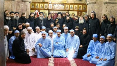 بعد قرار البابا.. الأنبا يواقيم يجري أول زيارة لدير أنبا متاؤس الفاخوري بإسنا