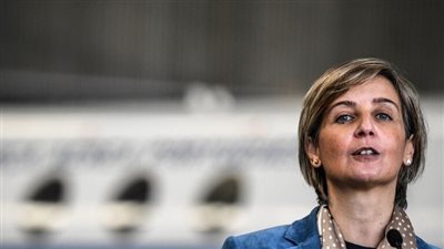 لعدم توافر سرير لسائحة حامل.. استقالة وزيرة الصحة البرتغالية