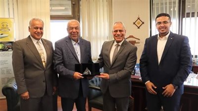 الأكاديمية المصرية للطيران تستقبل وفدا يمنيا لبحث التعاون 