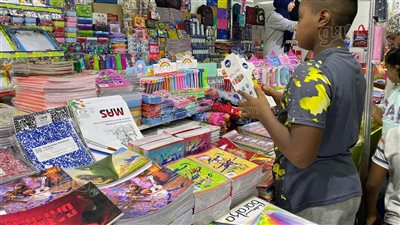 أسعار الكشاكيل والكراسات في معرض أهلا المدارس.. صور 