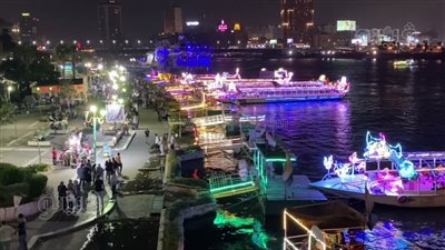 القاهرة ونيلها ومواويلها.. بـ 25 جنيها فسحة المصريين في المراكب النيلية على أنغام المهرجانات | فيديو 