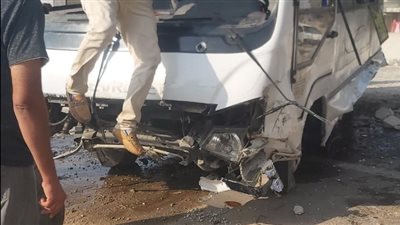 إصابة 11 شخصا في حادث تصادم بالإسماعيلية | صور