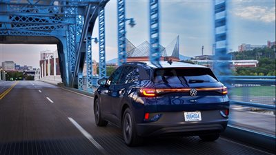 فولكس فاجن تخطط لمنافسة تسلا