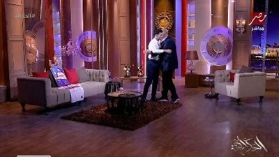 عمرو أديب يتصدر تويتر بعد حلقة زيزو.. ومغردون: حضنه مطلب كل زملكاوي