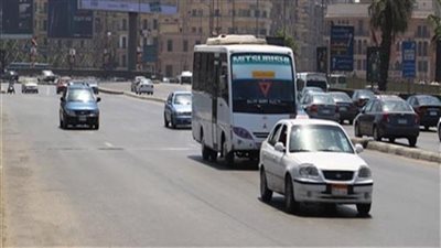 انتظام الحركة المرورية بمحاور القاهرة والجيزة وزحام بطريق الإسكندرية الزراعي 