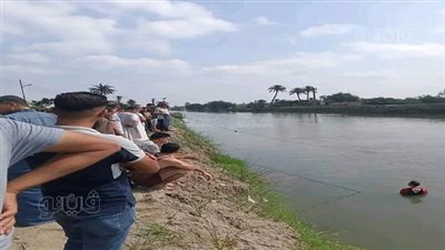 انتشال جثة شخص لقي مصرعه إثر سقوط سيارة ملاكي بترعة المريوطية بالبدرشين