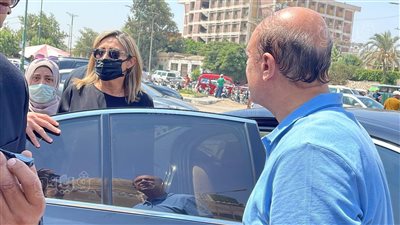 وزيرة الثقافة تشارك في جنازة علي عبد الخالق.. وتقدم العزاء لأسرته |فيديو وصور