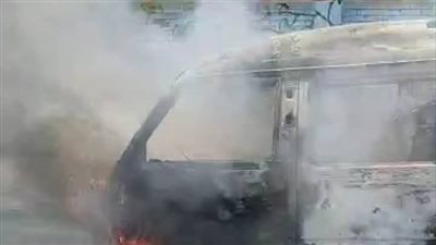 تفحم سيارة بمنطقة السيدة نفيسة | صور