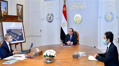 الرئيس السيسي يجتمع مع الفريق أسامة ربيع رئيس هيئة قناة السويس