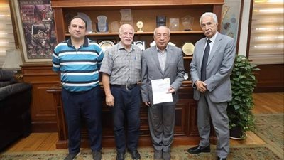 وفد من جمعية خريجي هندسة حلوان في زيارة للنقابة