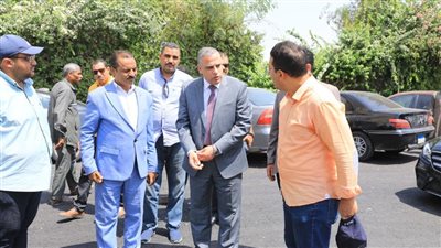 محافظ سوهاج يتفقد أعمال رصف طريق أخميم وميدان صينية 