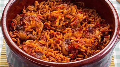 طريقة عمل طاجن لسان عصفور بالمشروم واللحم | فيديو