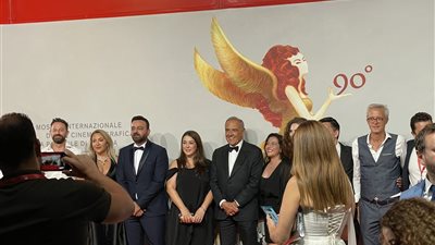العرض الأول لفيلم نزوح لسامر المصري وكندة علوش بمهرجان فينيسيا | فيديو 