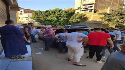 «في حالة تعفن».. العثور على جثتي شاب وفتاة داخل سيارة في الشرقية