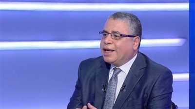 خبير: توقعات بلجوء الحكومة لطرح حصص من الشركات المقيدة لمستثمر استراتيجى