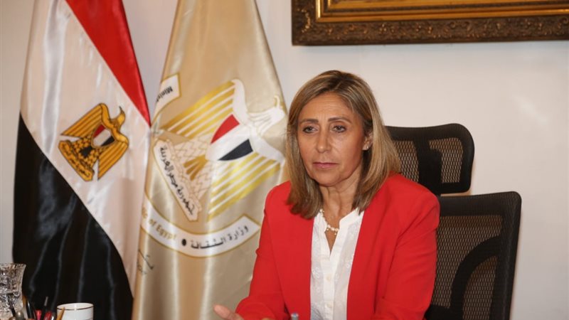 وزيرة الثقافة د.