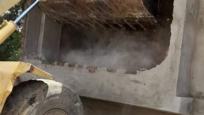 إزالة مخالفات بناء خلال حملة بالأقصر 