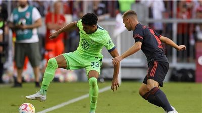 البداية الأسوأ لزملاء مرموش.. فولفسبورج يكشف مصير مدربه كوفاتش