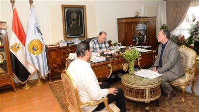 محافظ أسيوط يعتمد 315 طلب أجازة وإعارة وندب لبعض العاملين بالتعليم