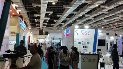 إقبال كثيف من الزوار على معرض فارما كونكس 2022