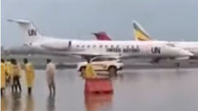 لحظة غرق مطار الخرطوم الدولي في مياه الأمطار | فيديو 