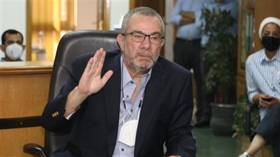 شركات صناعة الكربون تطالب بتسهيل إصدار تراخيص مزاولة المهنة 