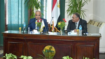 وزير الرى يلتقى قيادات المركز القومى لبحوث المياه