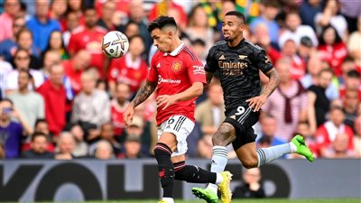 مانشستر يونايتد يتقدم على أرسنال 0/1 في الشوط الأول بالدوري الإنجليزي 