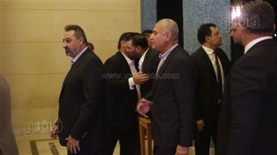 حسن مصطفى ومتعب وفرج عامر ومدحت العدل في عزاء شقيقة محمود الخطيب |فيديو