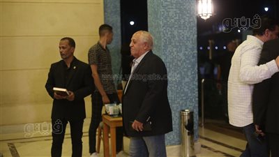 المستكاوي وحتحوت يشاركان في عزاء شقيقة الخطيب | صور