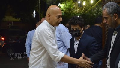 عمرو عبد العزيز وضياء عبد الخالق في عزاء أمين  العسال بالحامدية الشاذلية |صور 