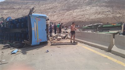 استعجال تقرير الطب الشرعي في حادث أسفر عن مصرع وإصابة 53 شخصا بطريق السويس