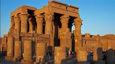 اليوم.. احتفالية لتعامد الشمس على معبد هيبس بمدينة الخارجة