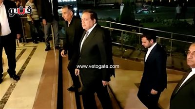 محمد أبو العينين يشارك في عزاء شقيقة الخطيب |فيديو 