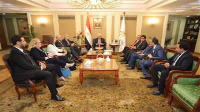 وزير التعليم العالي يبحث مع وفد كوين مارجريت البريطانية إنشاء فرع للجامعة في مصر