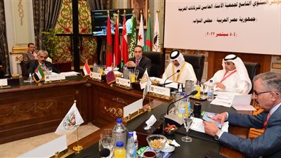 المستشار أحمد مناع يُقدم شرحًا حول اختصاصات الأمين العام في مجلس النواب