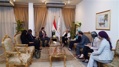 وزيرة البيئة تبحث مع Rabbit team مشاركتهم بدراجات كهربائية خلال مؤتمر المناخ