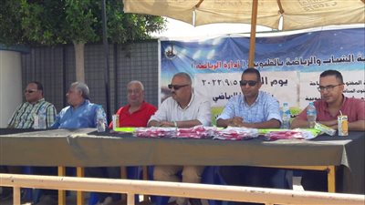 وكيل رياضة القليوبية يشهد فعاليات اللقاءات المفتوحة في السباحة