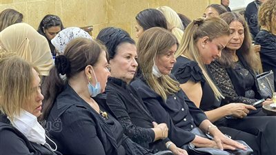  ميرفت أمين وسيمون وأسامة الشيخ في عزاء على عبد الخالق | صور